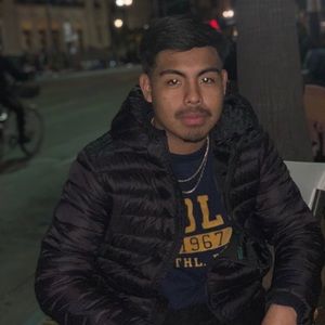 Meet your Posher, Alexis